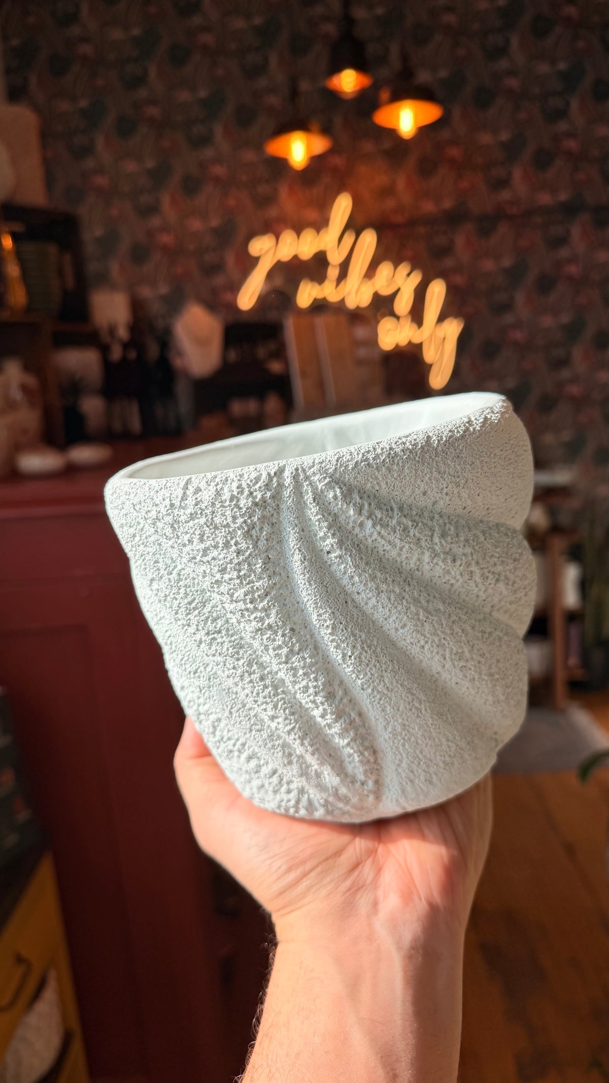 6” Seashell White Planter