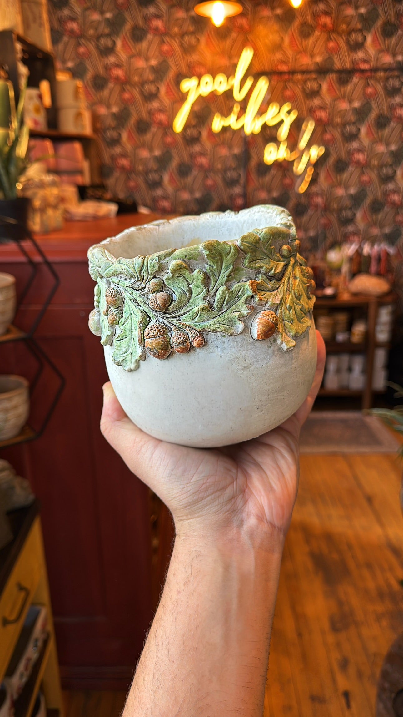 6.5” Acorn Planter