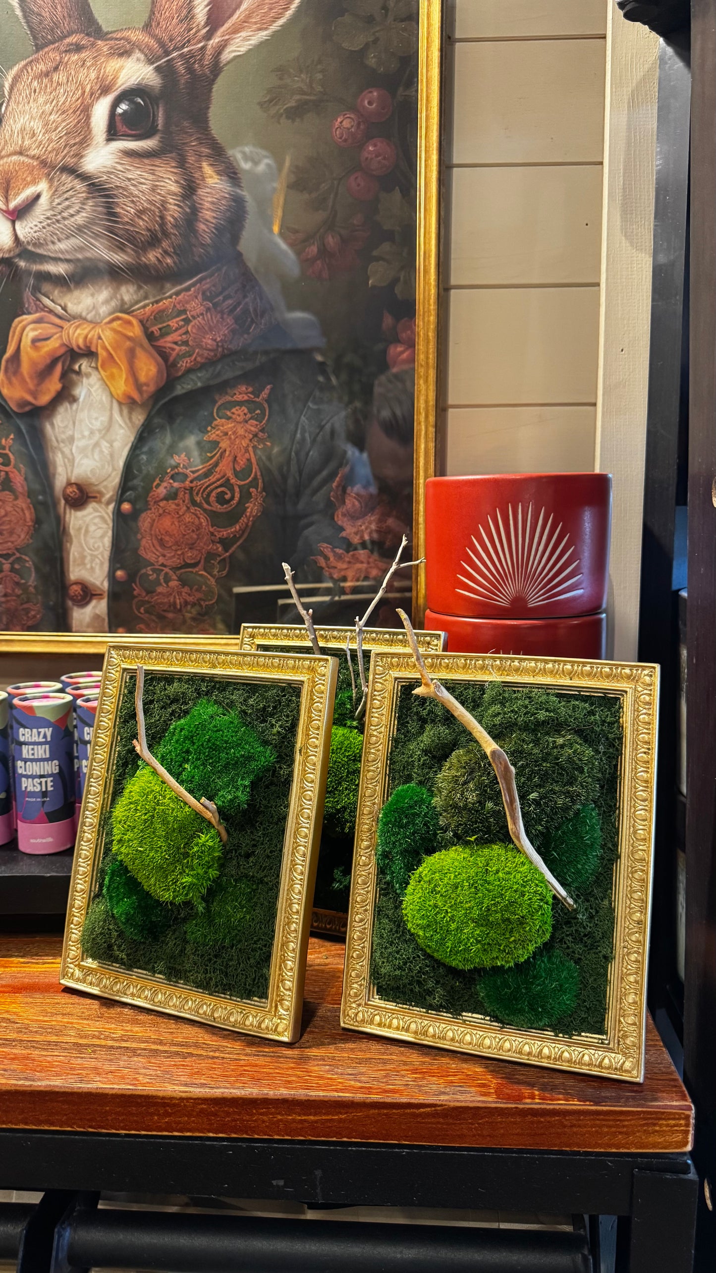 Small Gold ‘Frusai’ Moss Art Work