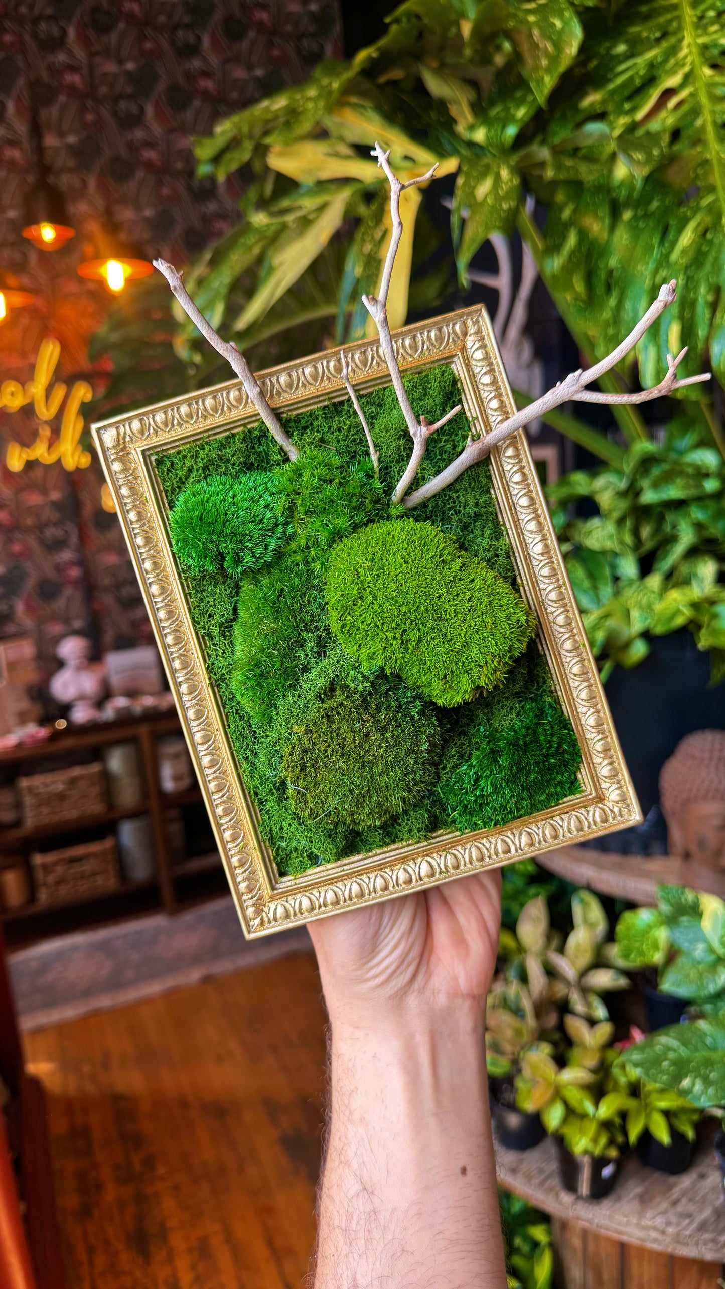 Small Gold ‘Frusai’ Moss Art Work