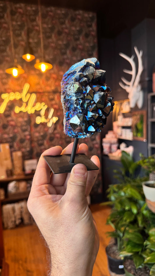 Titanium Quartz Cluster