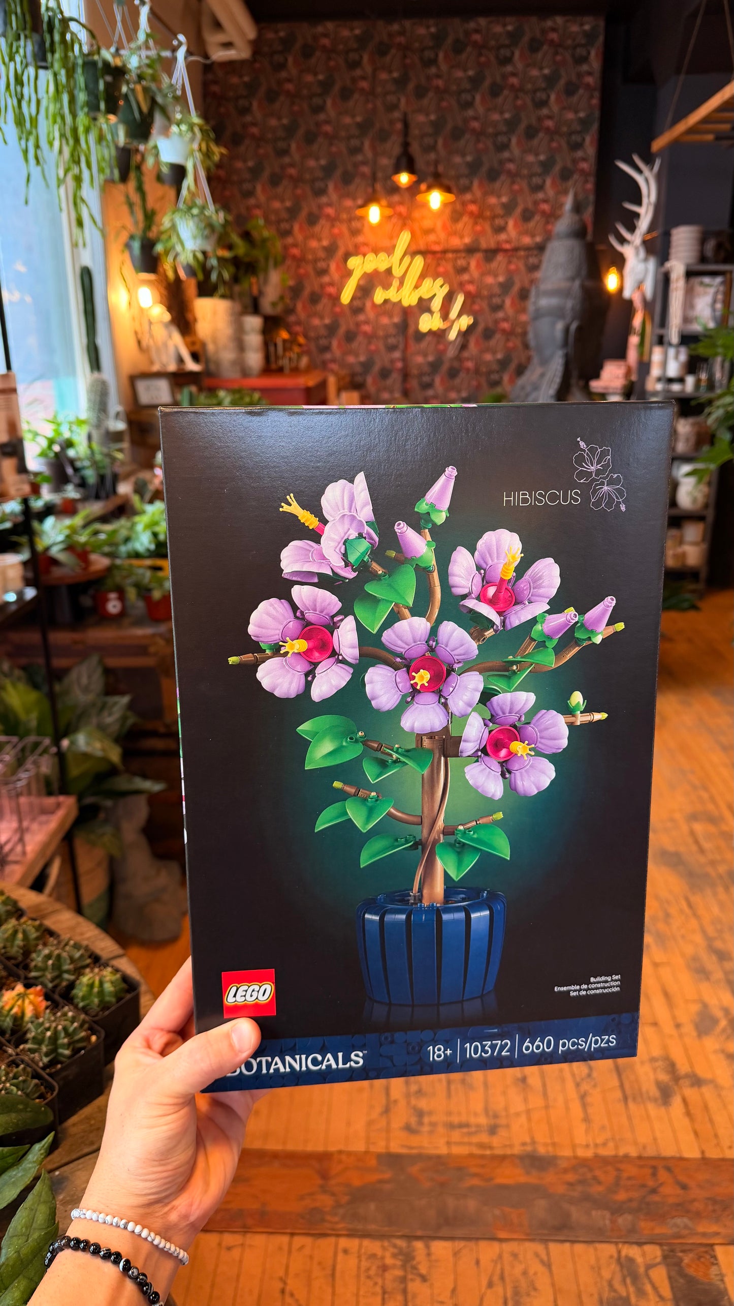 Lego - Purple Hibiscus