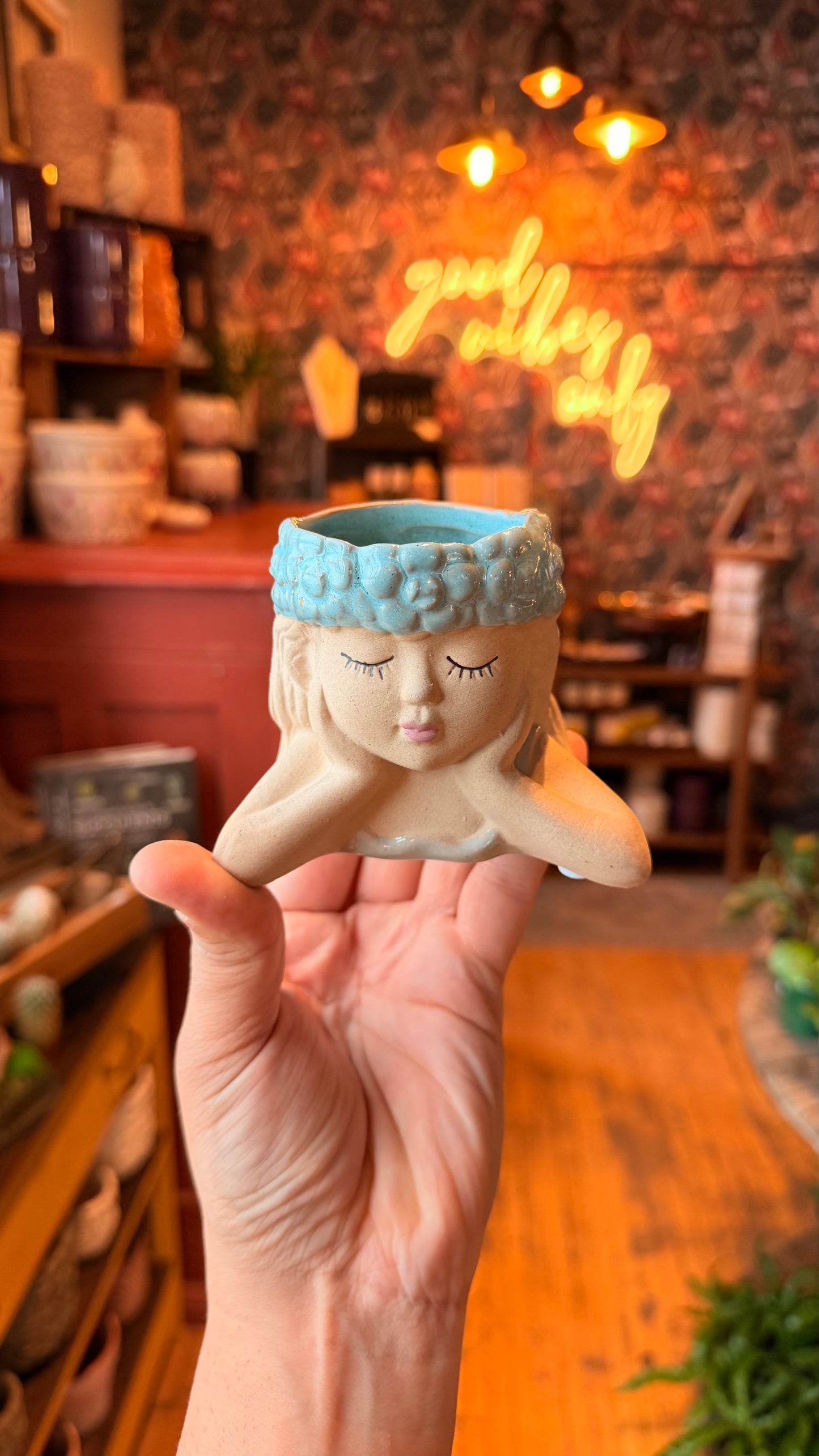 2.5” Small Dreaming Girl
