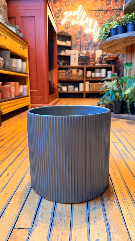 10” Siena Dark Grey Planter
