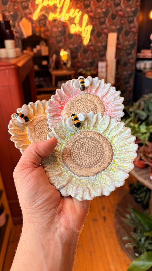 Bee Sunflower Trinket Tray