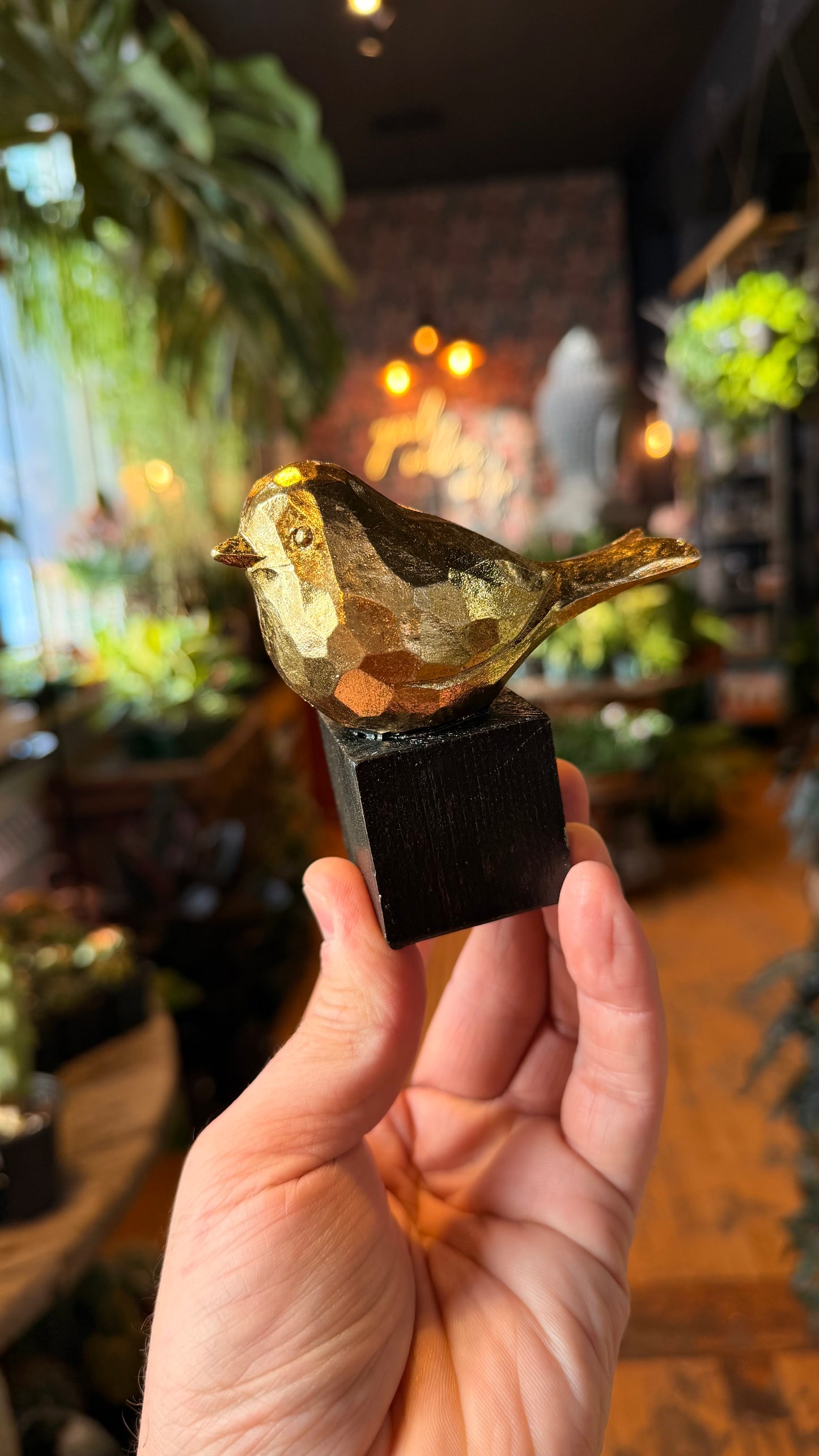 Small Golden Chirp Statue