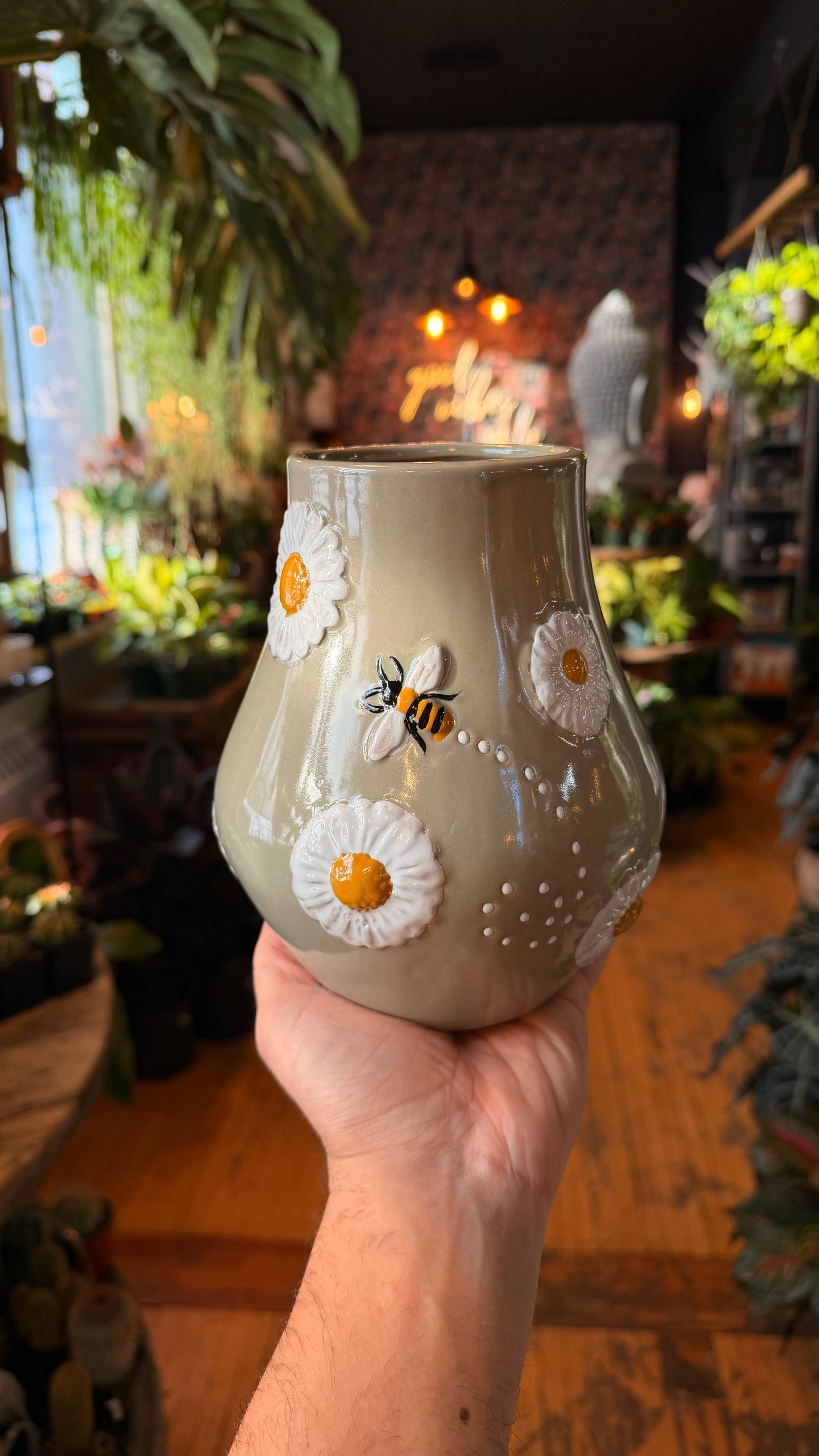 Bees & Daisies Vase