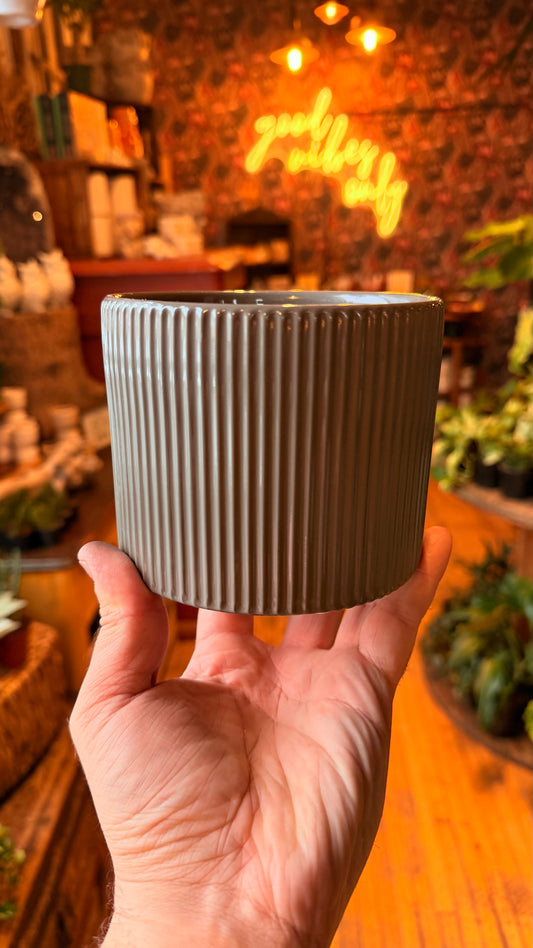 4.5” Siena Dark Grey Planter