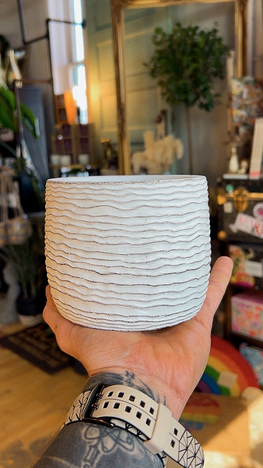 4.5” White Waves Planter