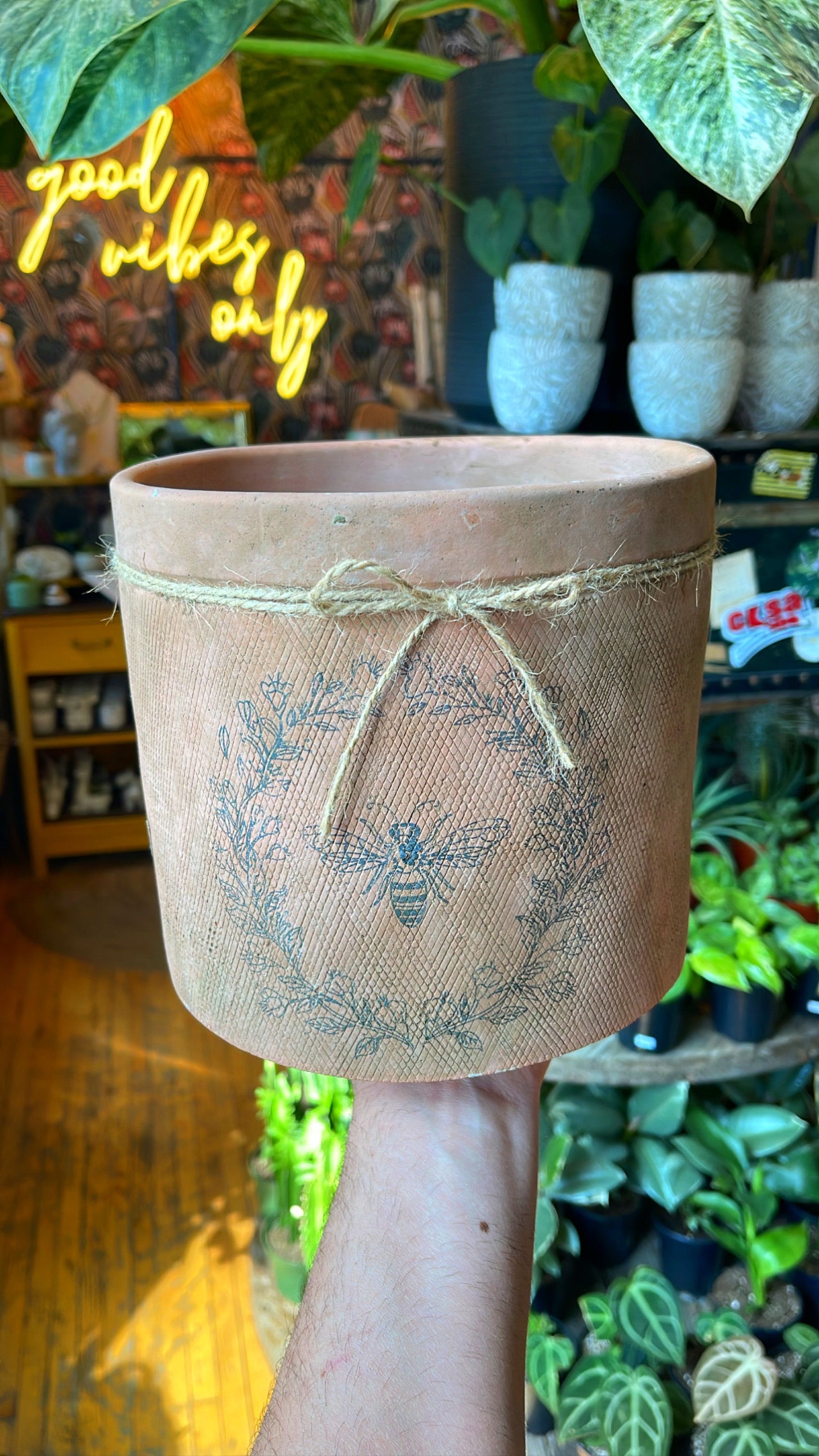 Aged Bee Crest Planter